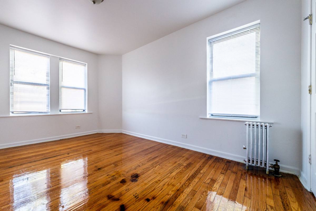 Apartment for rent at 8127 S Ellis Ave, Chicago, IL 60619
