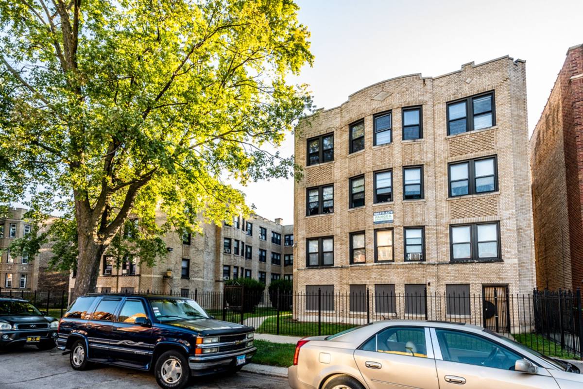 Apartment for rent at 8127 S Ellis Ave, Chicago, IL 60619