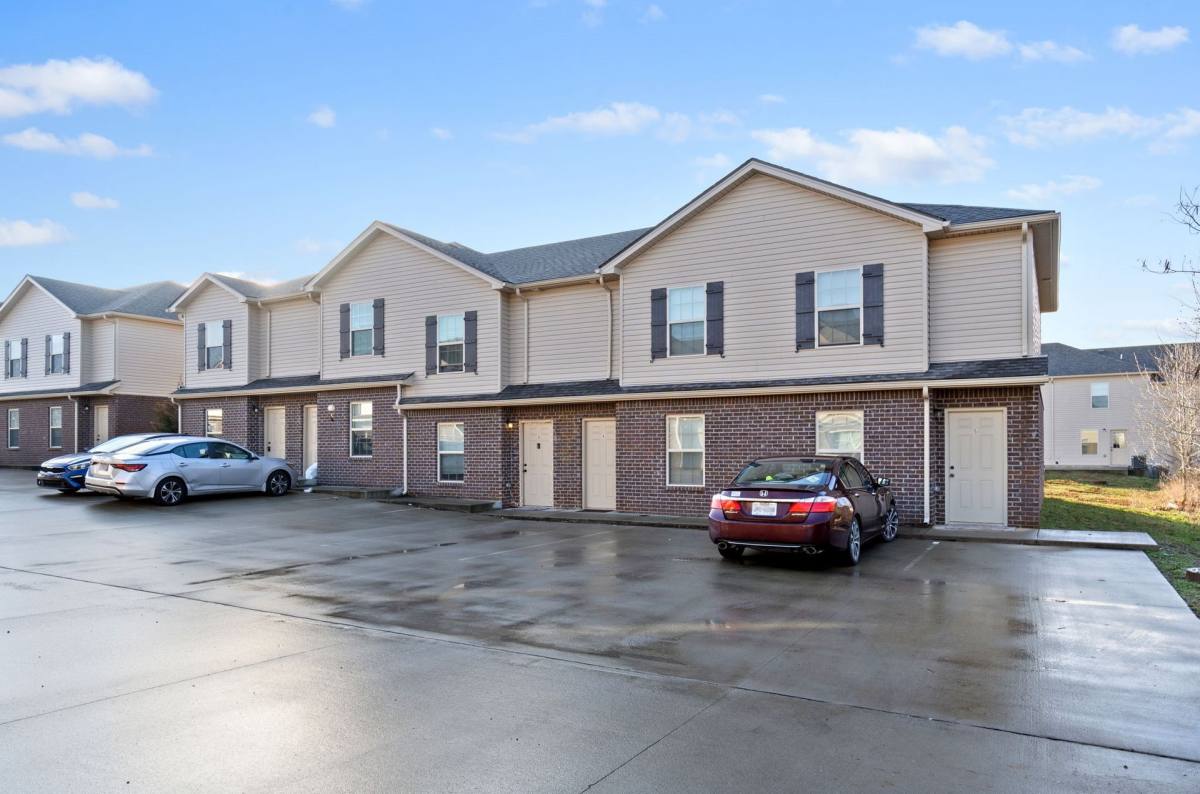 Townhouse for rent at 1110 Ash Ridge Dr, Clarksville, TN 37042