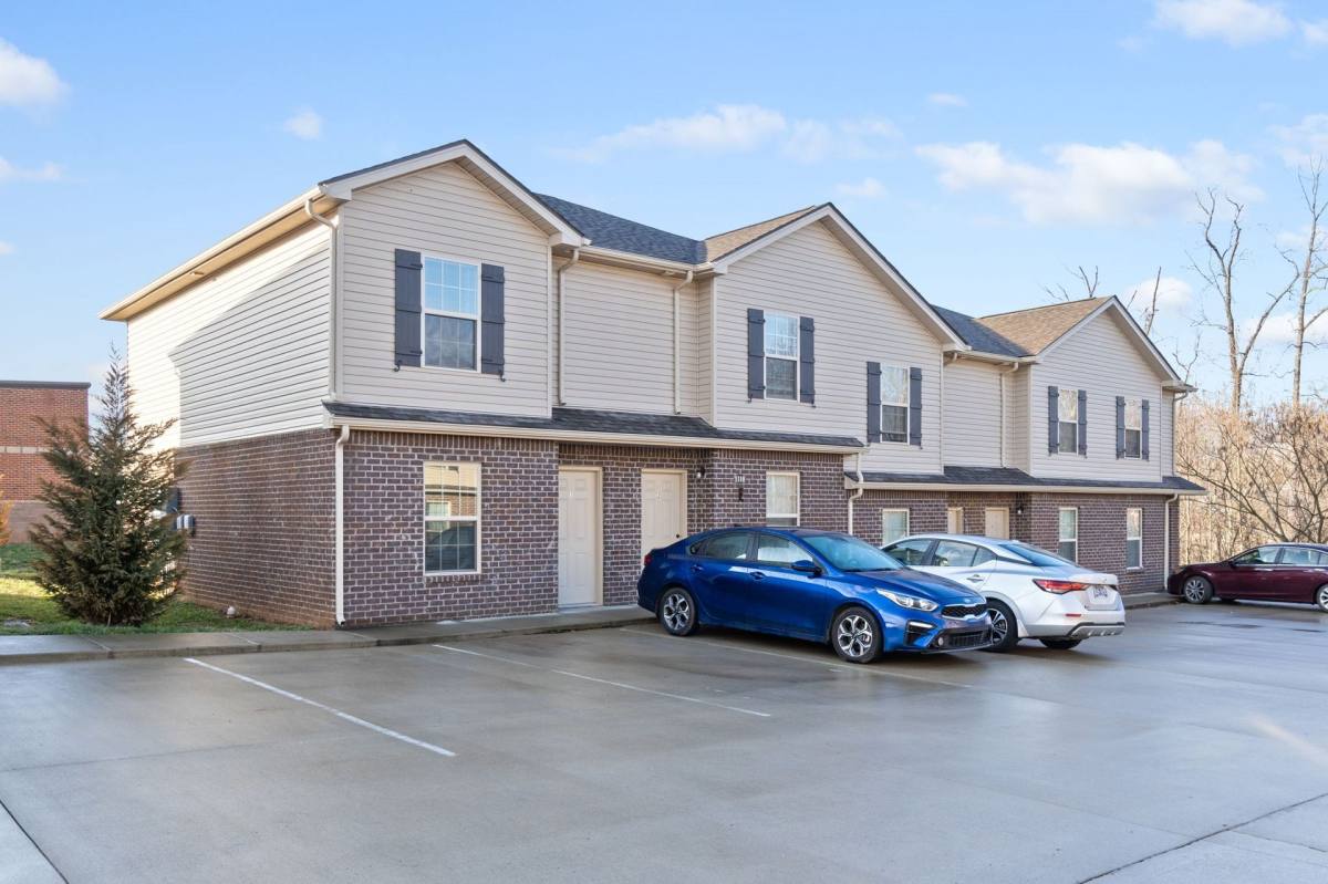 Townhouse for rent at 1110 Ash Ridge Dr, Clarksville, TN 37042