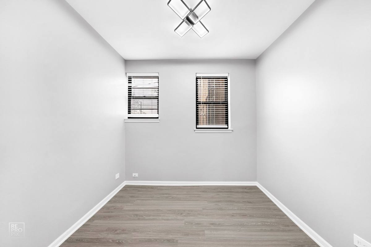 Apartment for rent at 5015 S Champlain Ave, Chicago, IL 60615