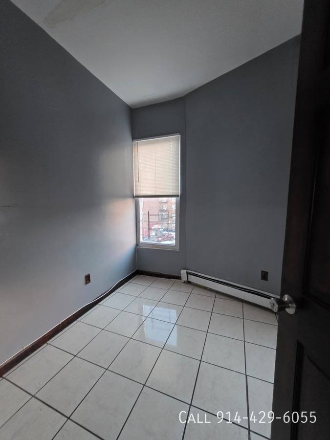 Apartment for rent at 104 Oak St #2, Yonkers, NY 10701