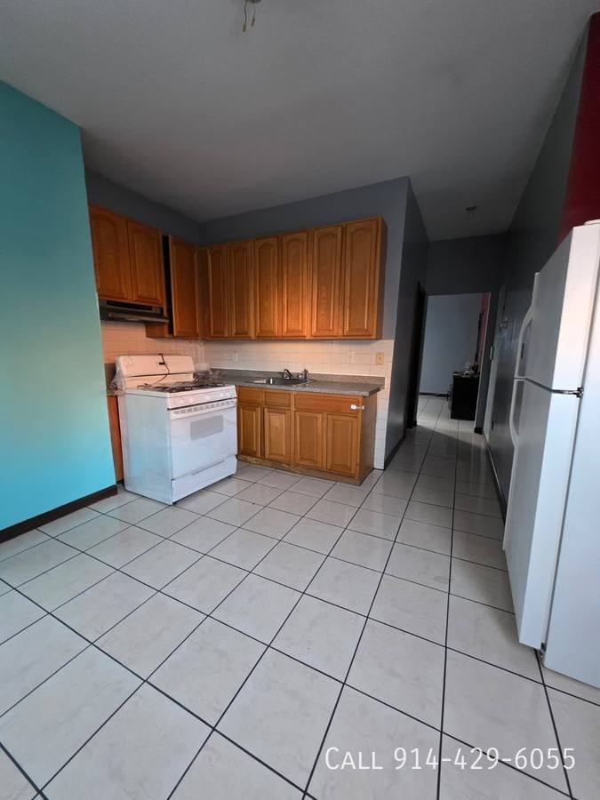 Apartment for rent at 104 Oak St #2, Yonkers, NY 10701