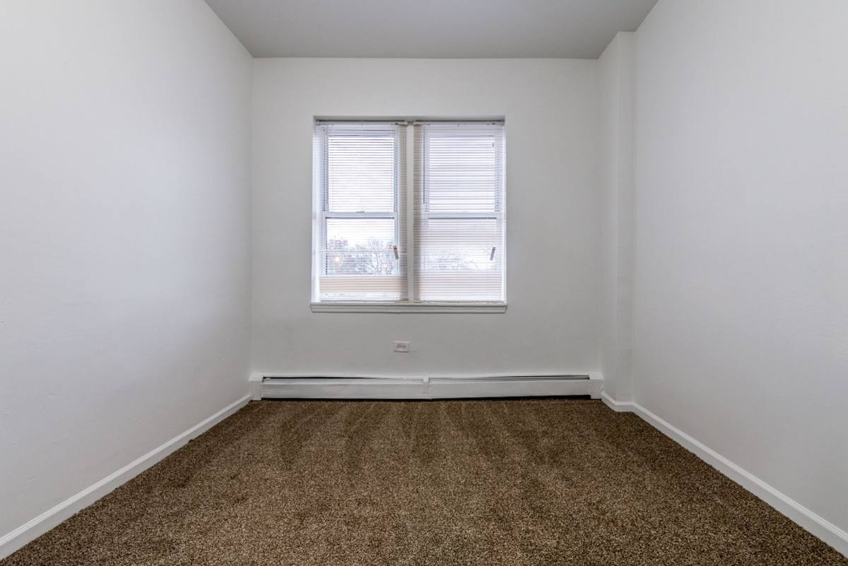 Apartment for rent at 5556-64 W Jackson Blvd, Chicago, IL 60644