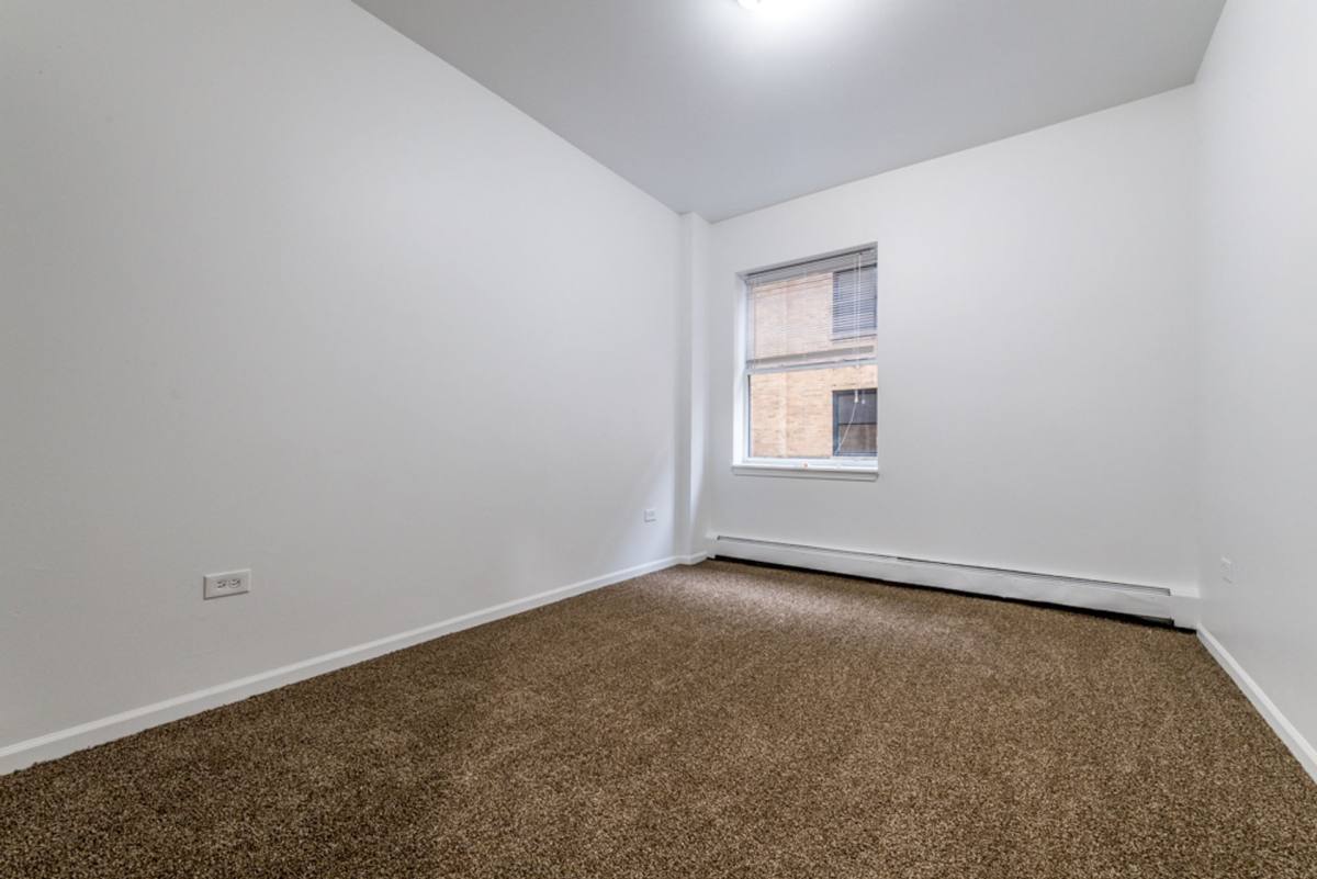 Apartment for rent at 5556-64 W Jackson Blvd, Chicago, IL 60644