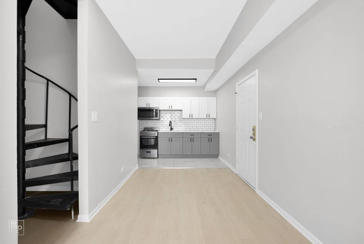 Apartment for rent at 7715 S Shore Dr, Chicago, IL 60649