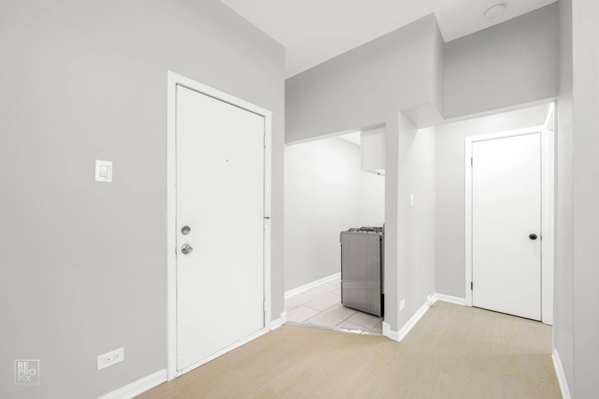 Apartment for rent at 7715 S Shore Dr, Chicago, IL 60649