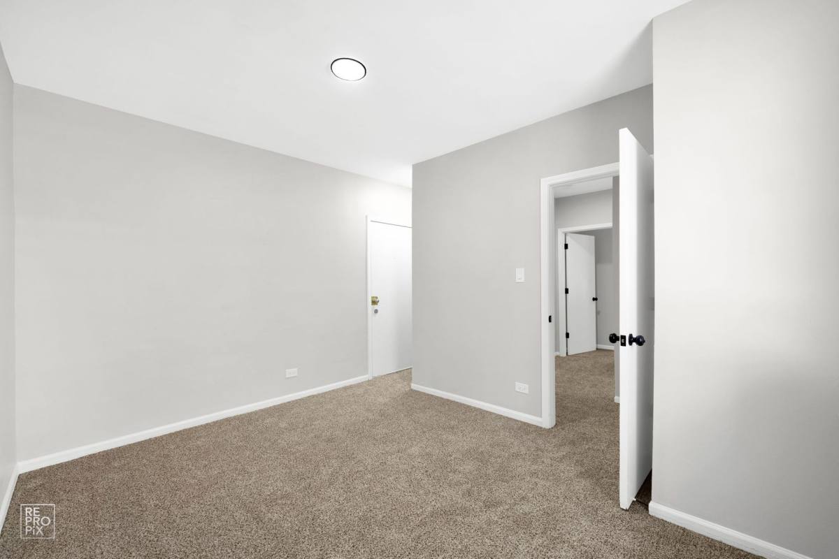 Apartment for rent at 7715 S Shore Dr, Chicago, IL 60649