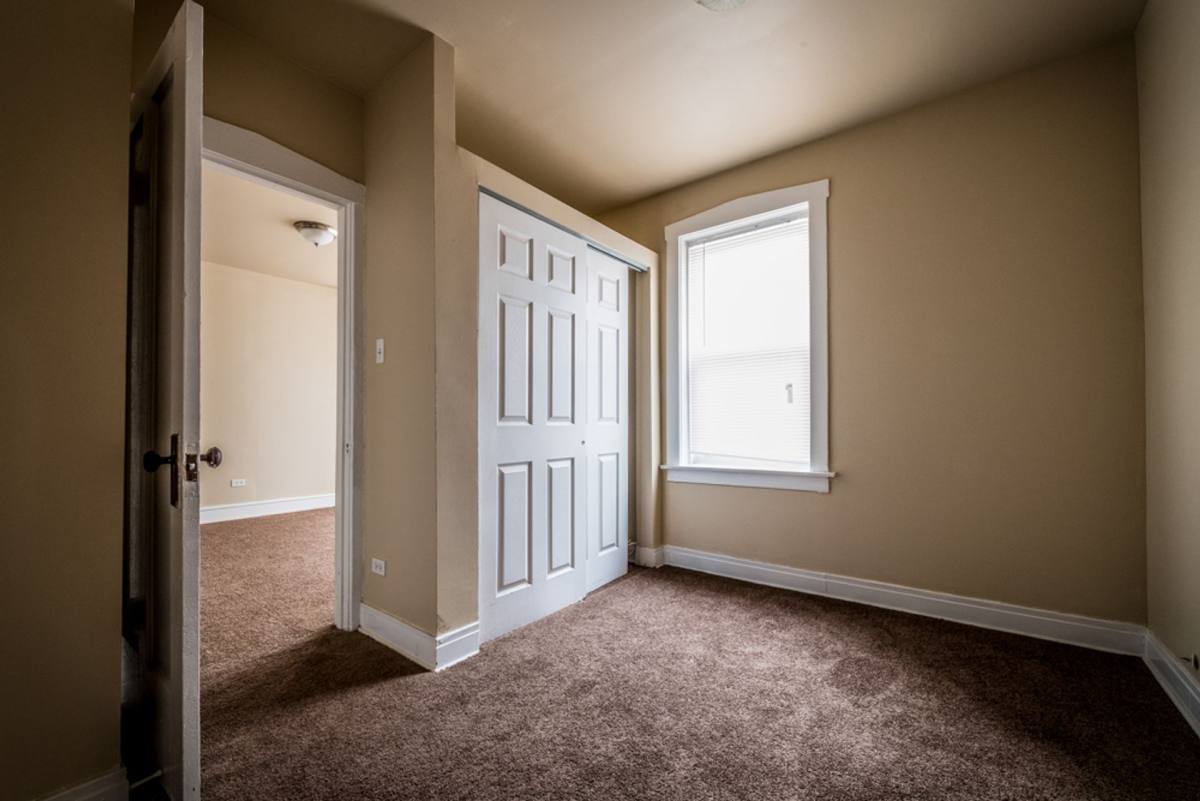 Apartment for rent at 5500 W Van Buren St, Chicago, IL 60644