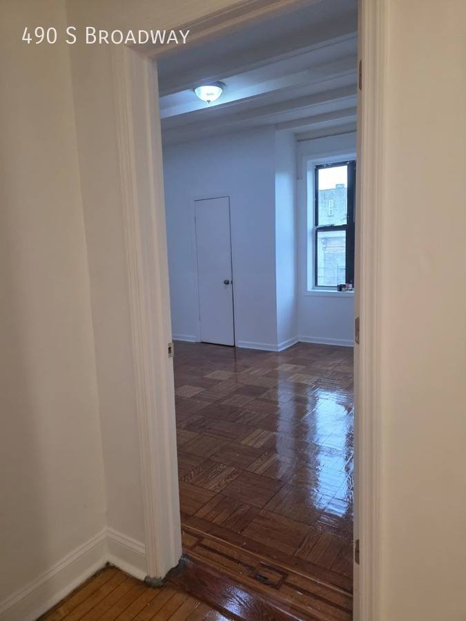 Apartment for rent at 490 S Broadway, Yonkers, NY 10705