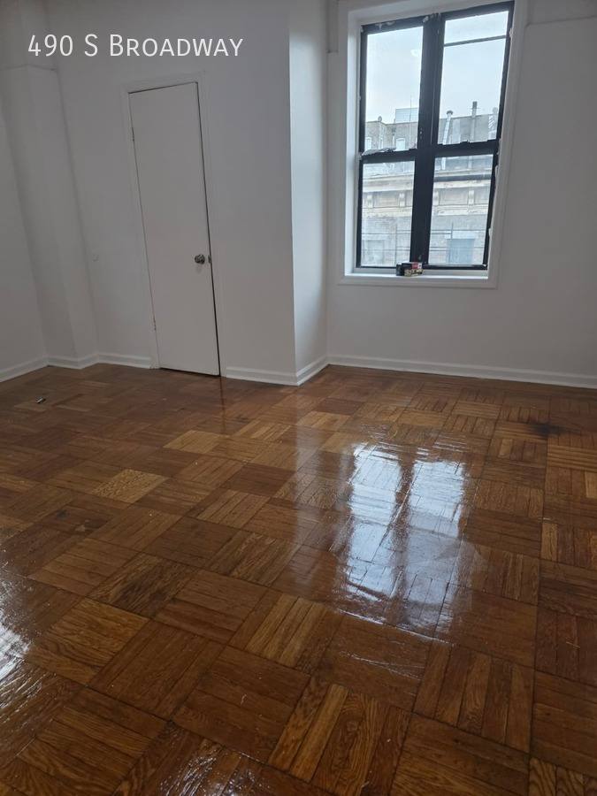 Apartment for rent at 490 S Broadway, Yonkers, NY 10705
