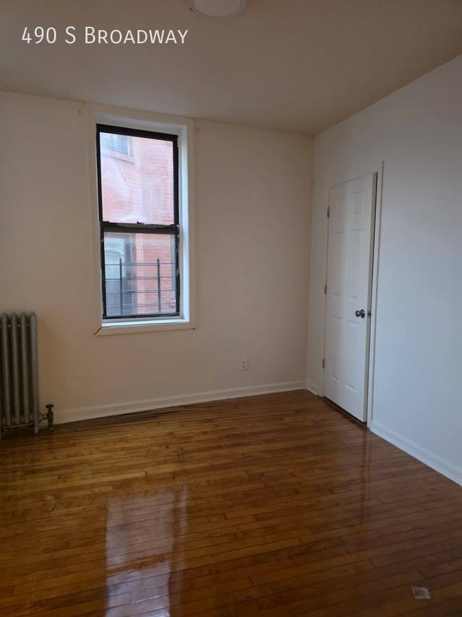 Apartment for rent at 490 S Broadway, Yonkers, NY 10705