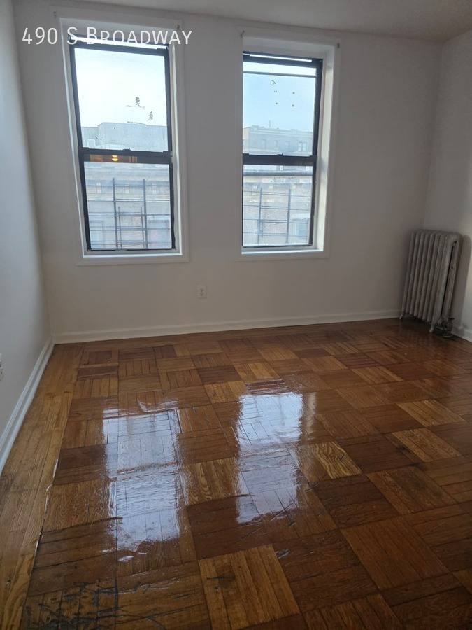 Apartment for rent at 490 S Broadway, Yonkers, NY 10705