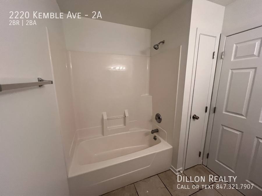 Apartment for rent at 2220 Kemble Ave #2A, North Chicago, IL 60064