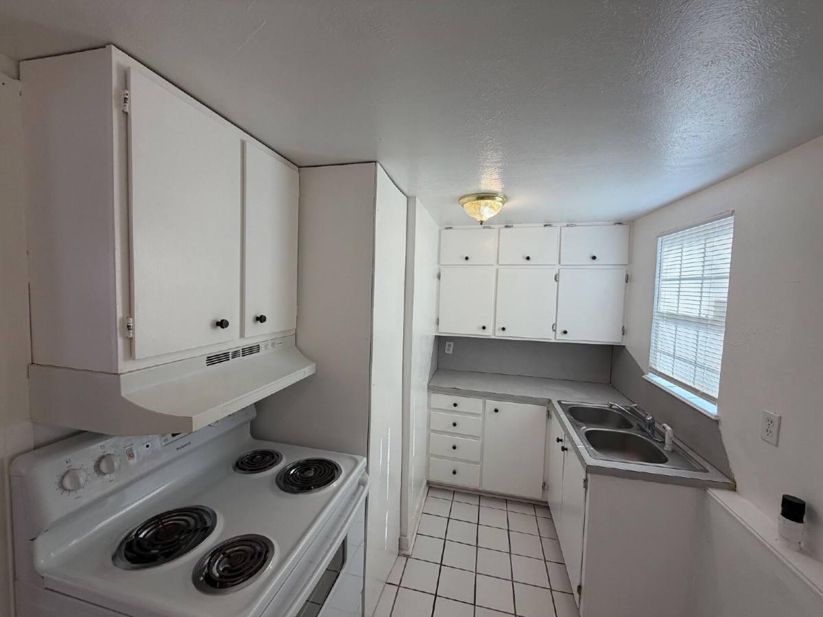 Apartment for rent at 2205 25th St #REAR, Lubbock, TX 79411