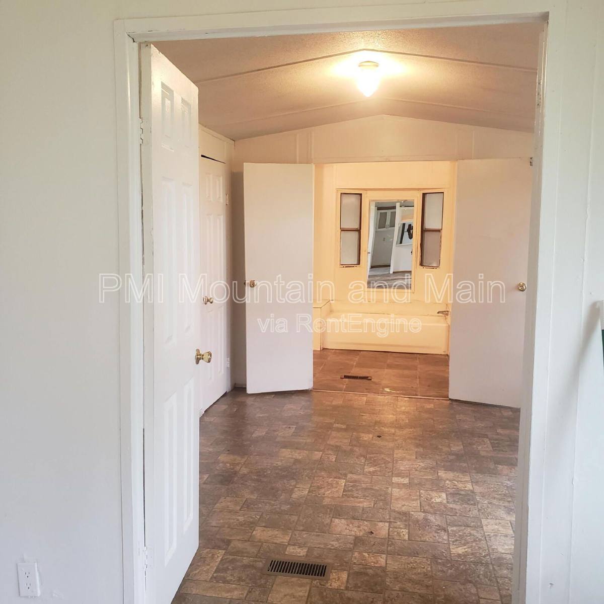 House for rent at 319 Iotla Valley Park Rd, Franklin, NC 28734