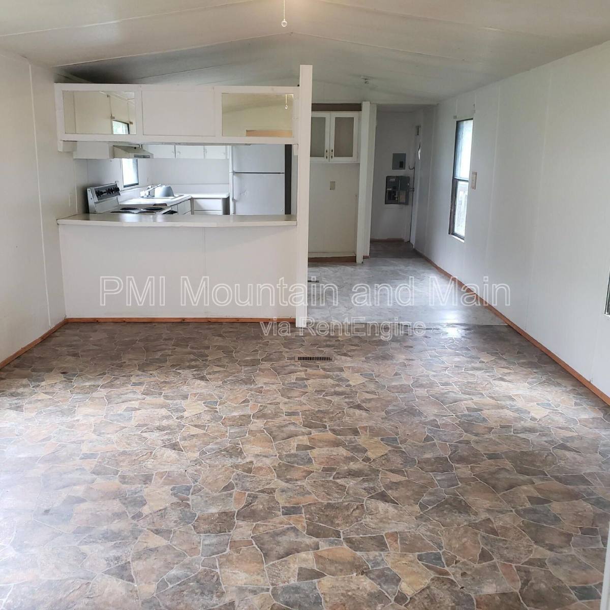House for rent at 319 Iotla Valley Park Rd, Franklin, NC 28734