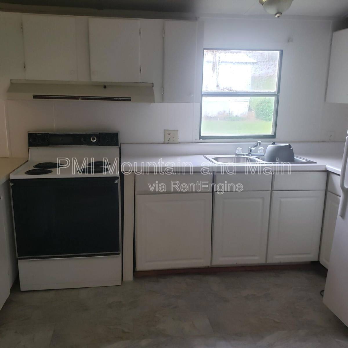 House for rent at 319 Iotla Valley Park Rd, Franklin, NC 28734