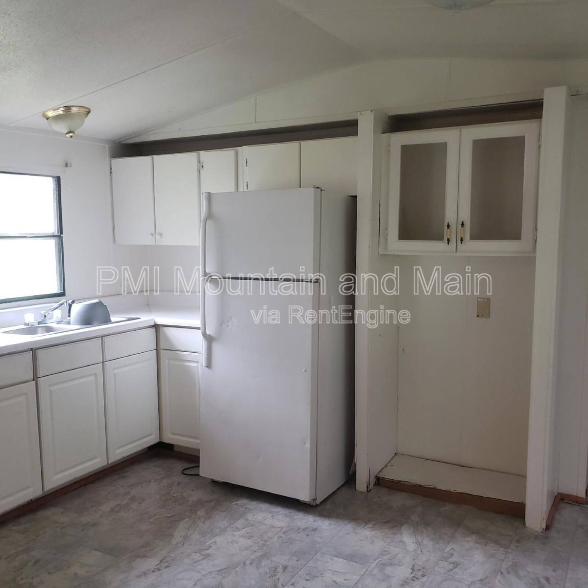 House for rent at 319 Iotla Valley Park Rd, Franklin, NC 28734