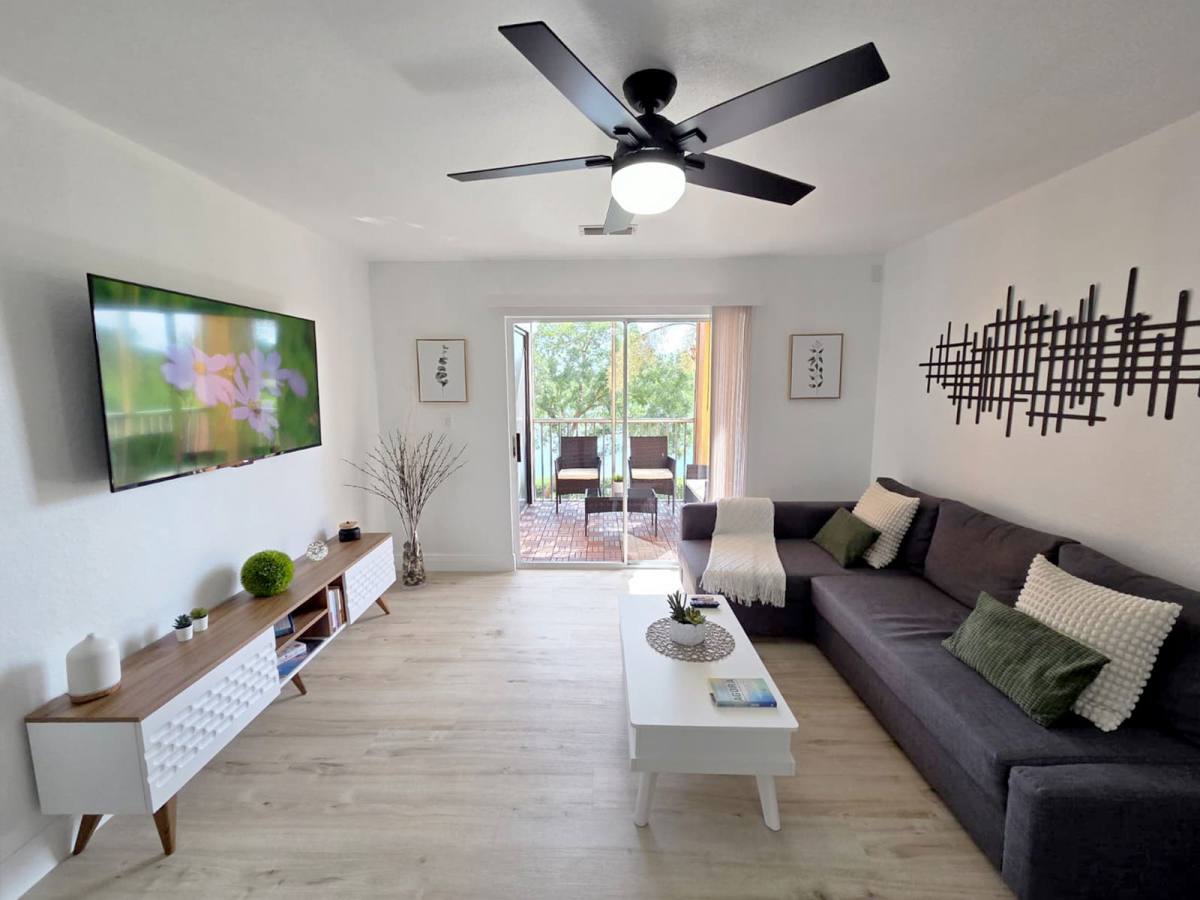 Apartment for rent at 5447 Vineland Rd #1211, Orlando, FL 32811