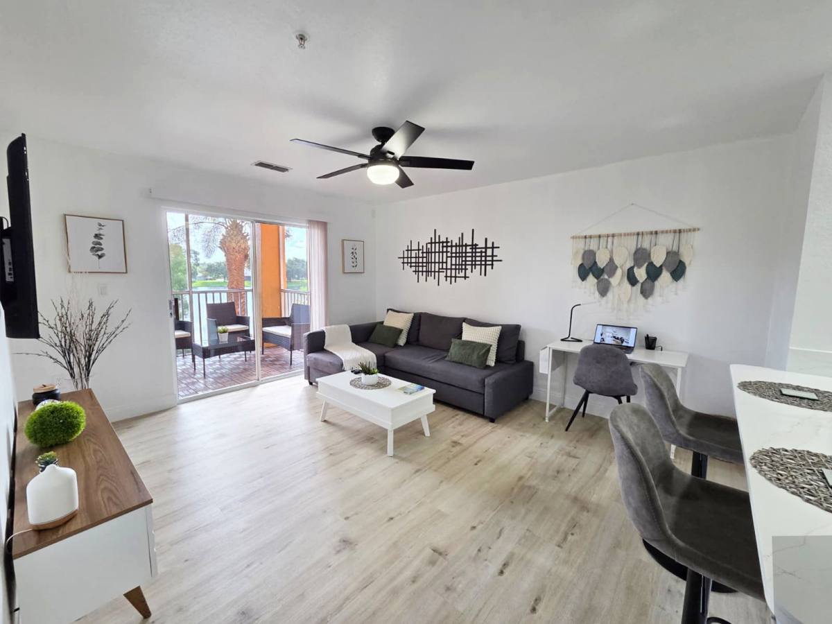 Apartment for rent at 5447 Vineland Rd #1211, Orlando, FL 32811