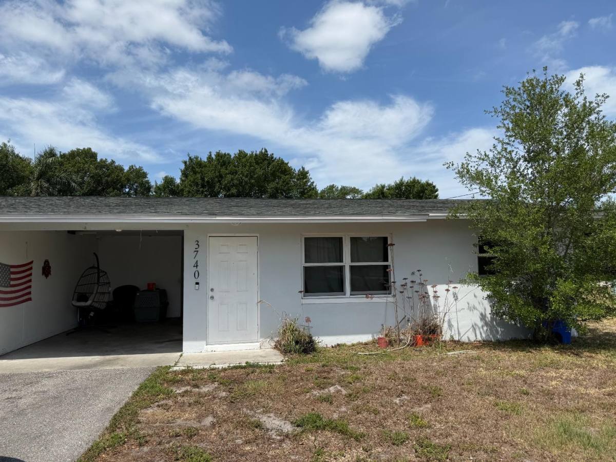 Apartment for rent at 3742 Belmont St, Fort Myers, FL 33916