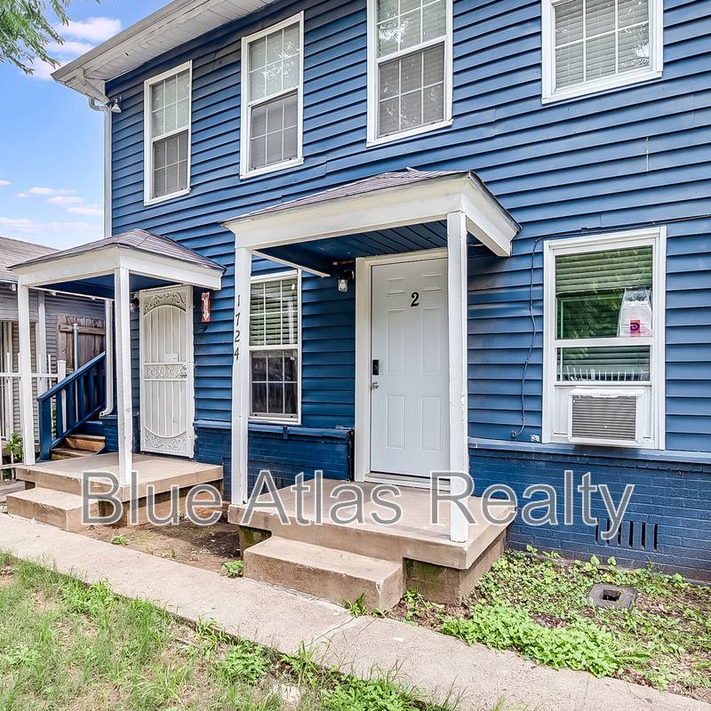 Apartment for rent at 1724 Pear StDallasTX 75215