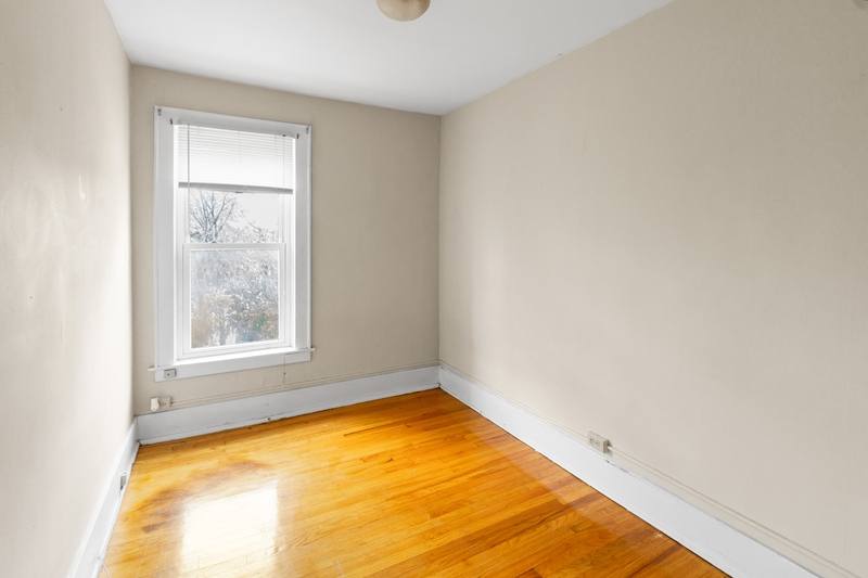 Apartment for rent at 1107 E Genesee St #1, Syracuse, NY 13210