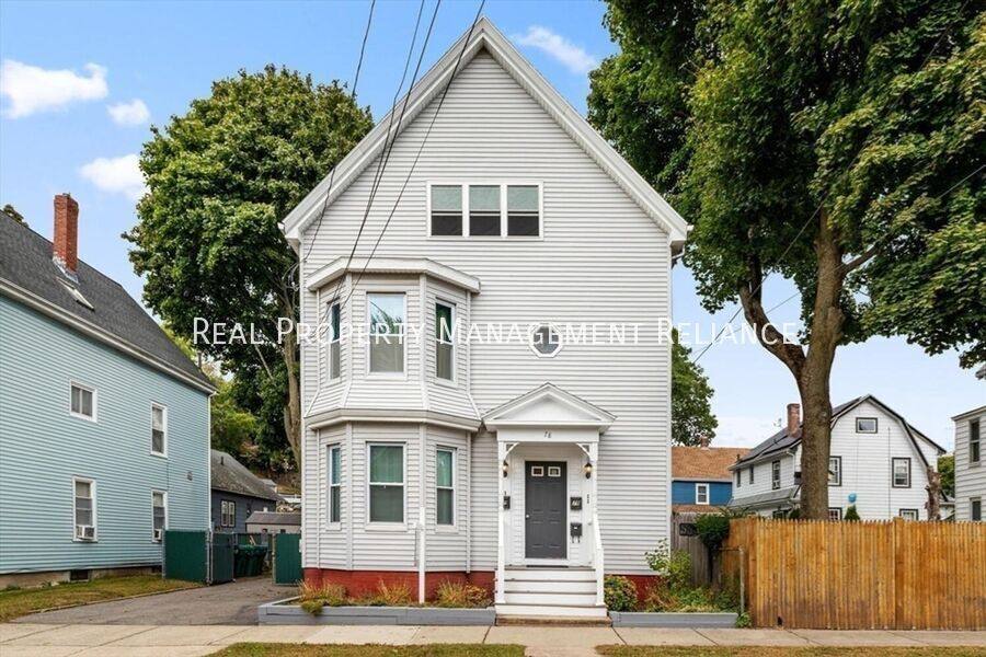 Apartment for rent at 78 Lexington St #2, Lynn, MA 01902