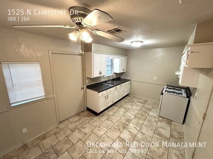 House for rent at 1525 N Christine Dr, Oklahoma City, OK 73110