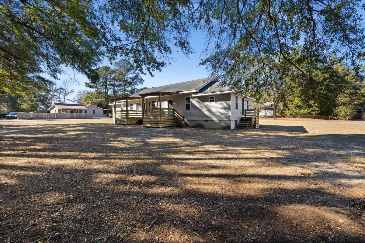 Apartment for rent at 501 E 4th St B, Springfield, GA 31329
