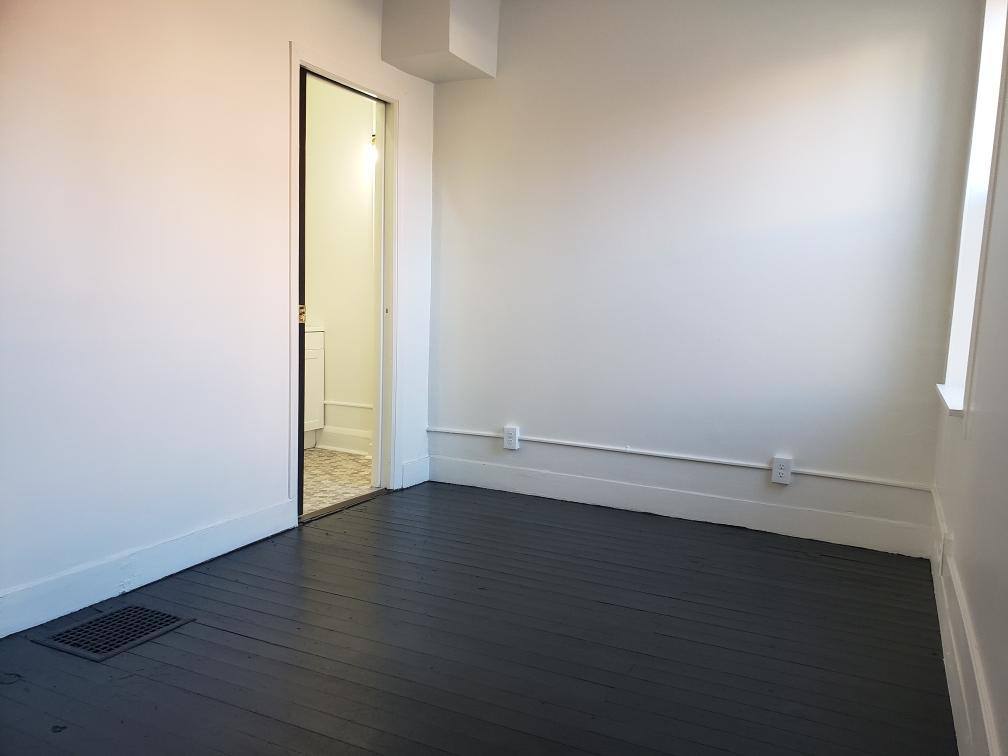 Apartment for rent at 124 Dawes Ave #1, Akron, OH 44302