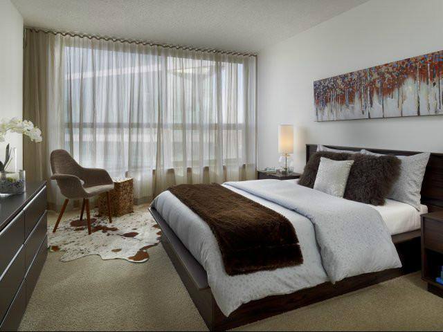 Apartment for rent at 555 W Madison, Chicago, IL 60661