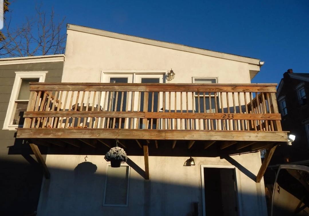 Townhouse for rent at 233 N Evans St, Pottstown, PA 19464