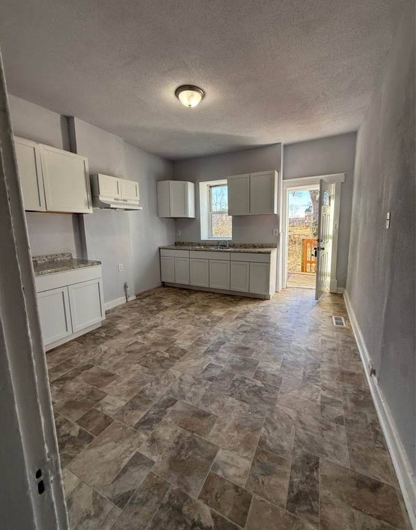 House for rent at 1343 Walton Ave, Saint Louis, MO 63113