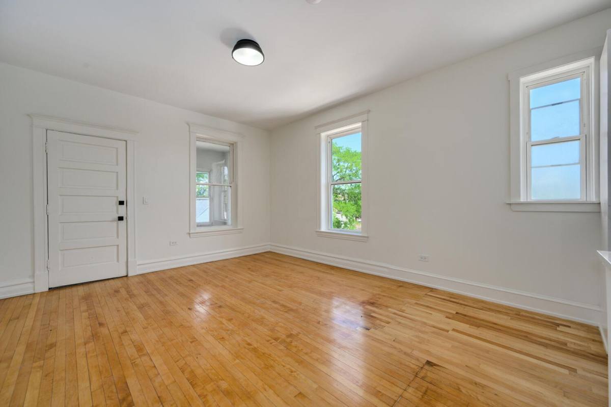 Apartment for rent at 2320-24 S Sacramento, Chicago, IL 60623