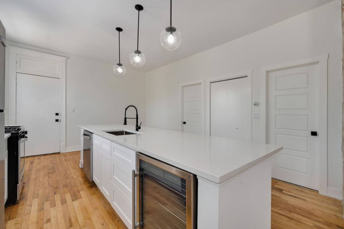 Apartment for rent at 2320-24 S Sacramento, Chicago, IL 60623