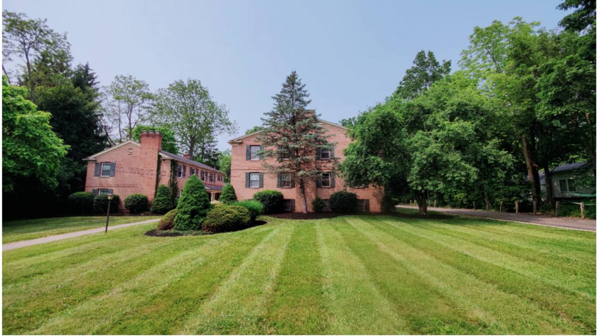 Apartment for rent at 529 E Main St, Ravenna, OH 44266