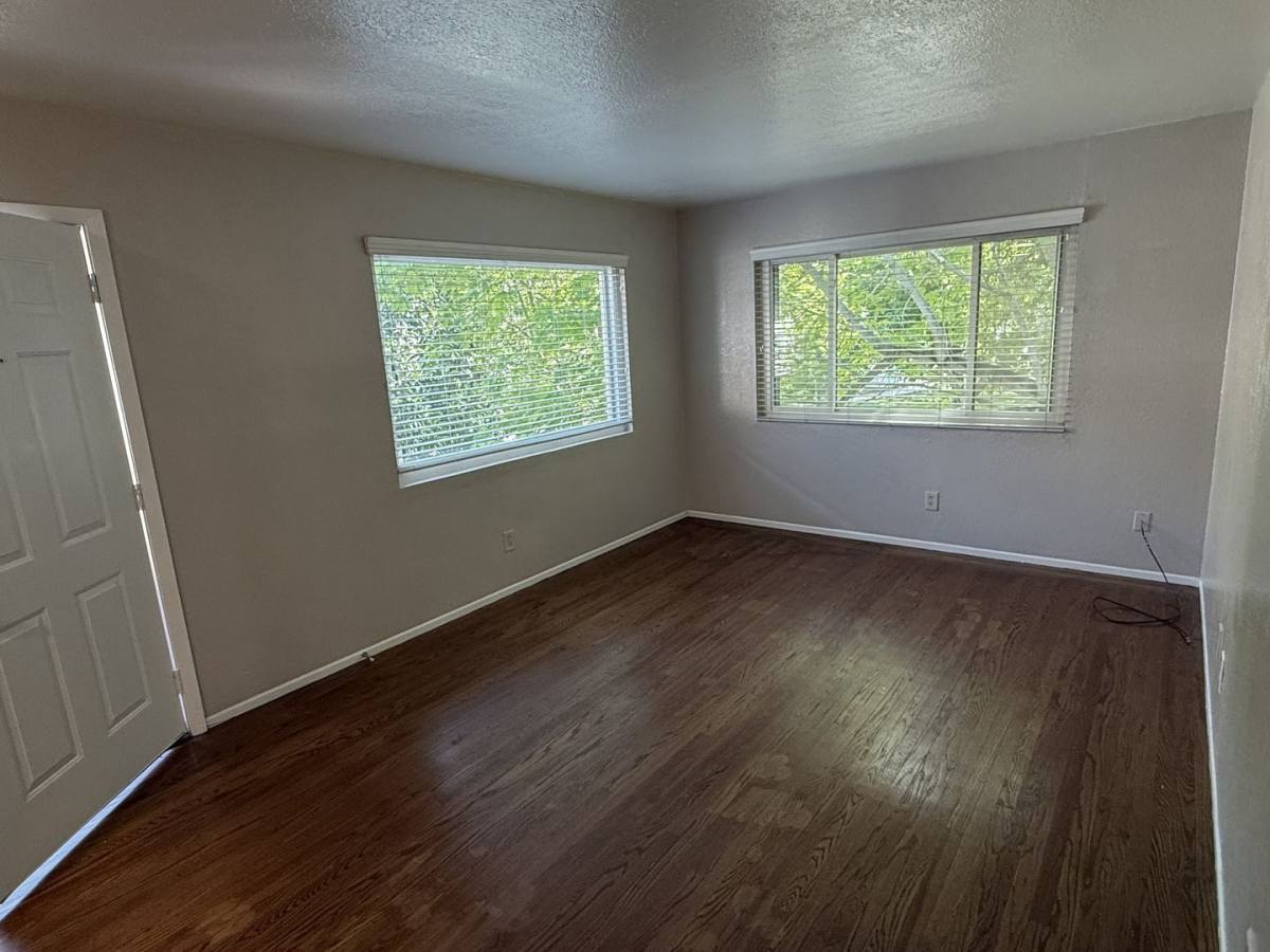 Apartment for rent at 627 T St, Sacramento, CA 95811