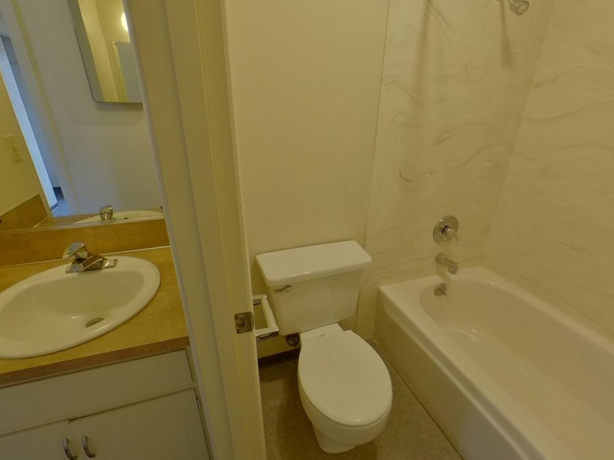 Apartment for rent at 1695 Patterson St, Eugene, OR 97401