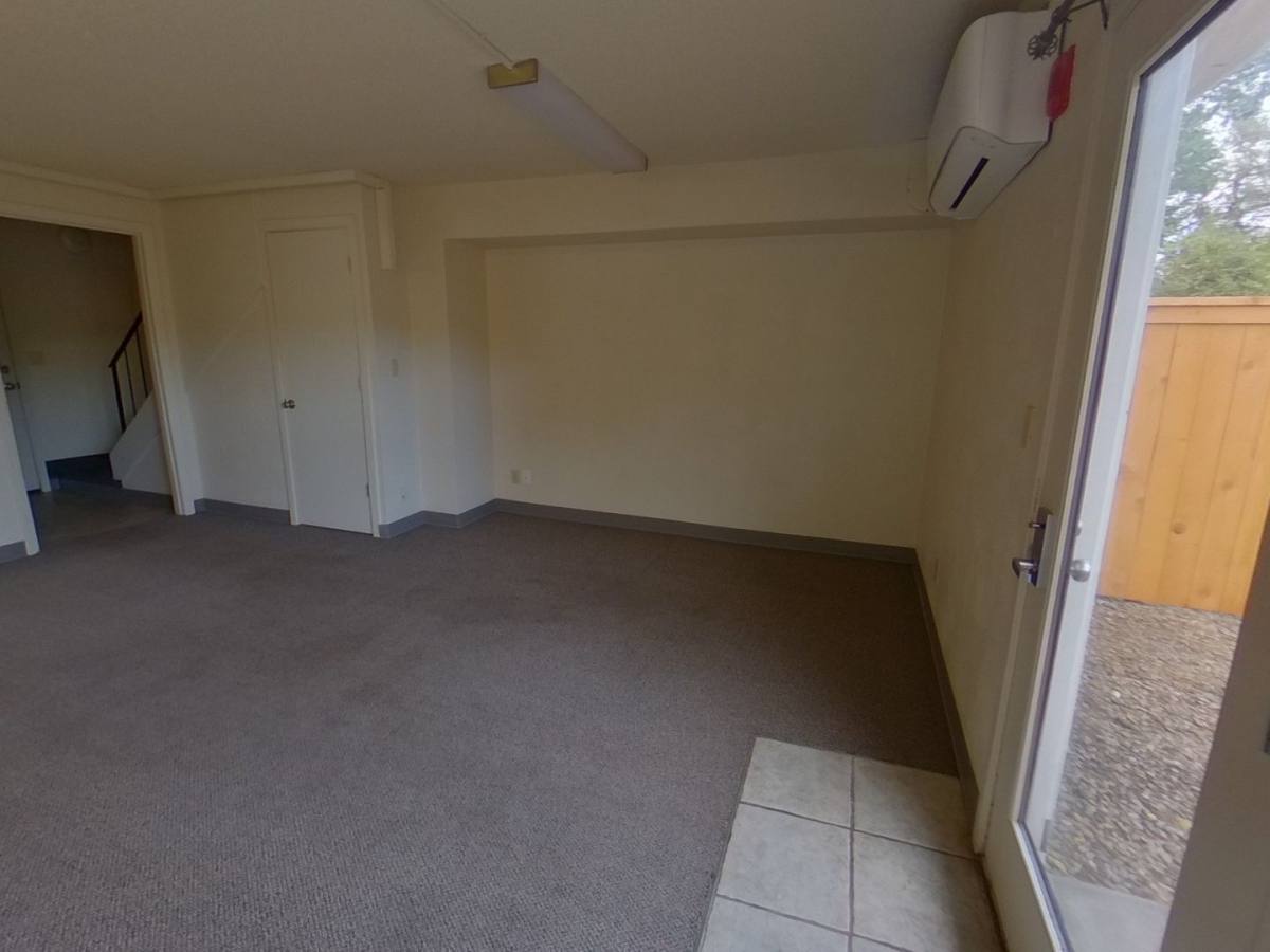 Apartment for rent at 1695 Patterson St, Eugene, OR 97401
