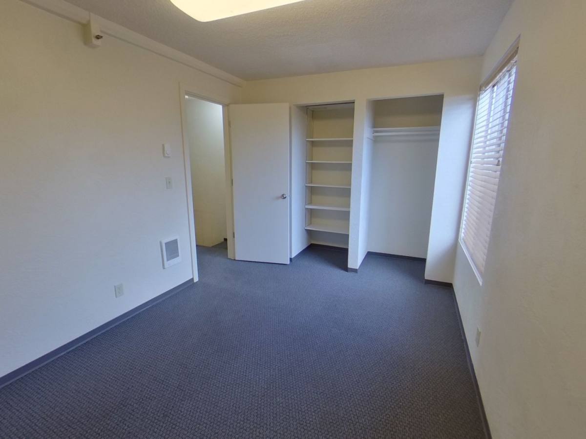 Apartment for rent at 1695 Patterson St, Eugene, OR 97401