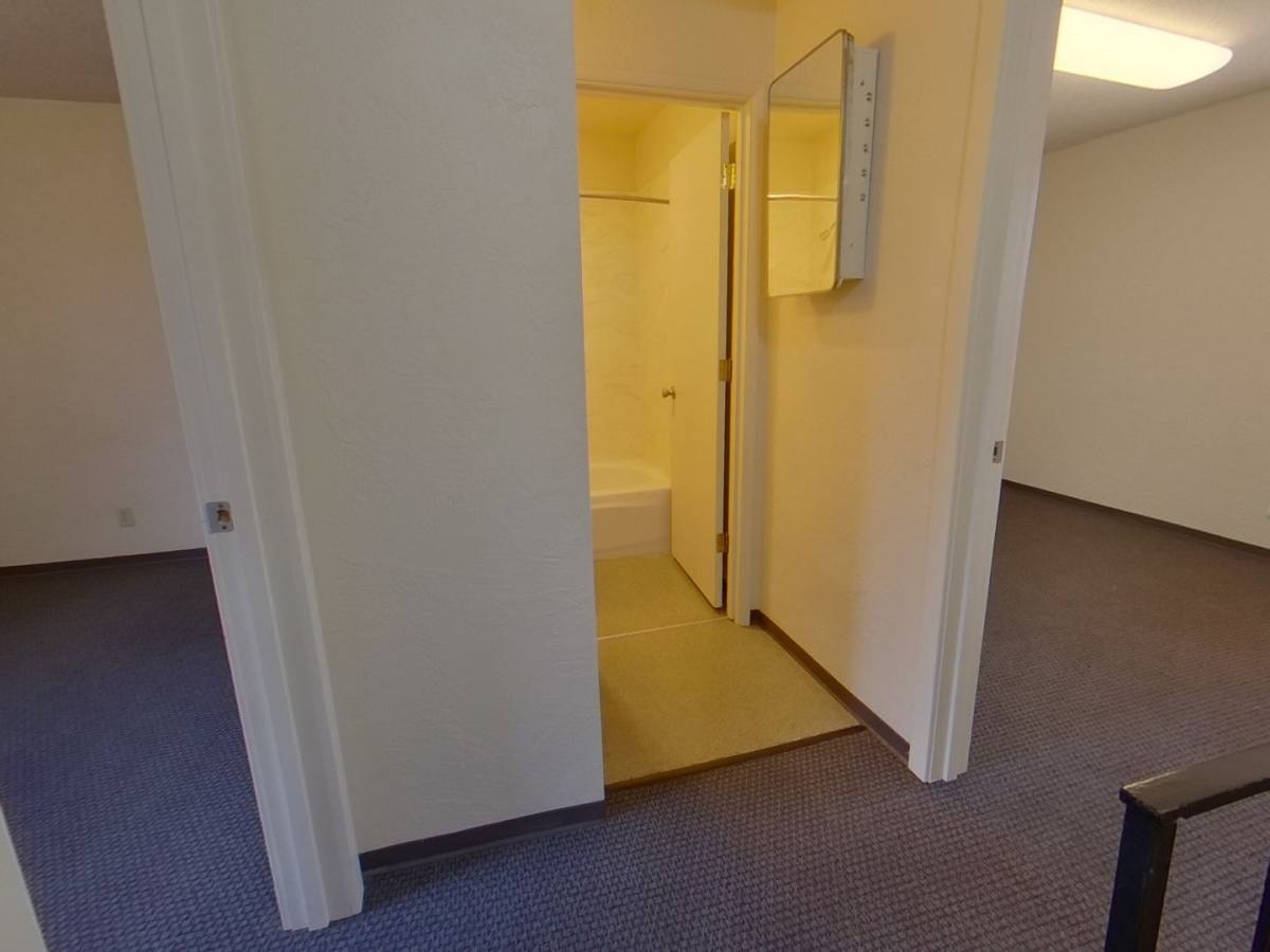 Apartment for rent at 1695 Patterson St, Eugene, OR 97401