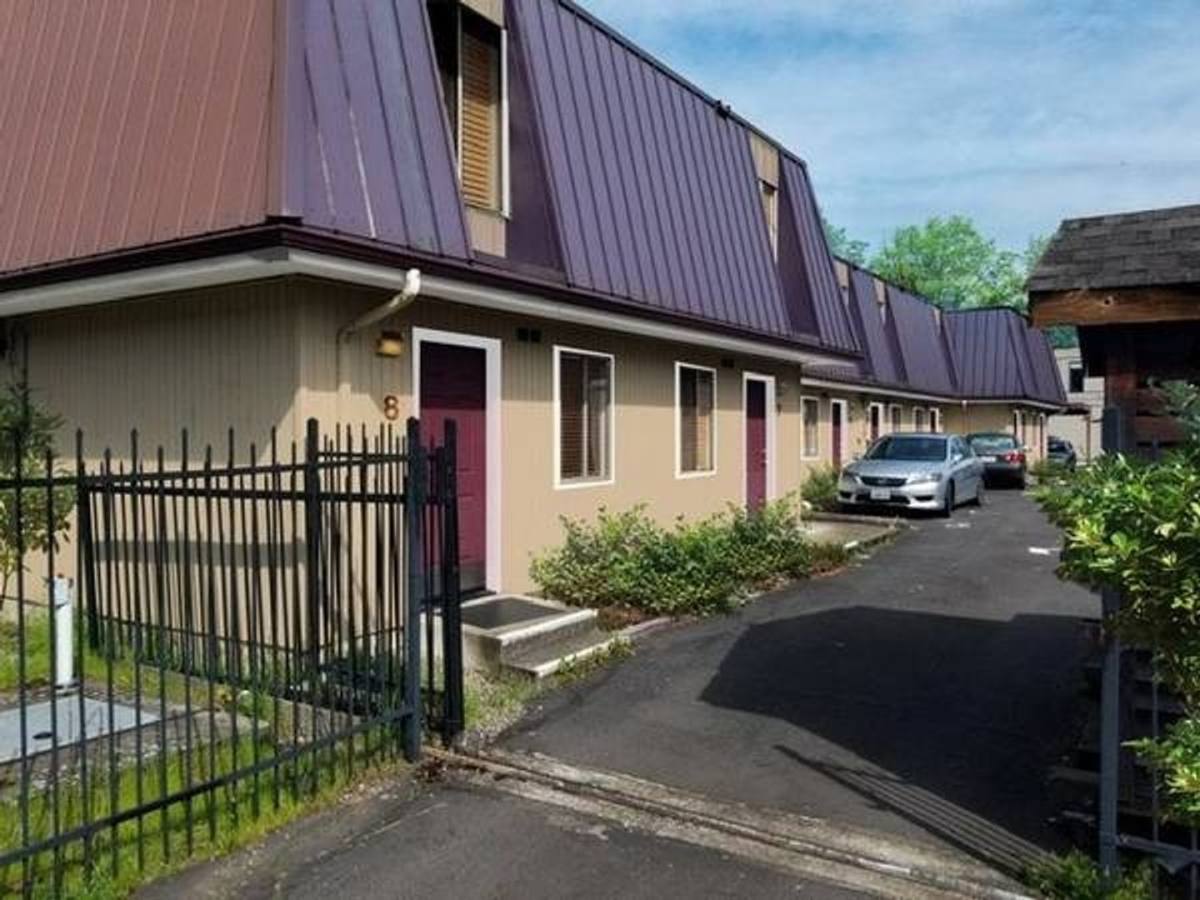 Apartment for rent at 1695 Patterson St, Eugene, OR 97401