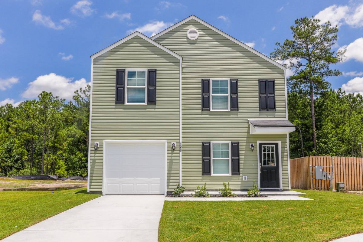 Townhouse for rent at 100 Cottage Way, Rincon, GA 31326