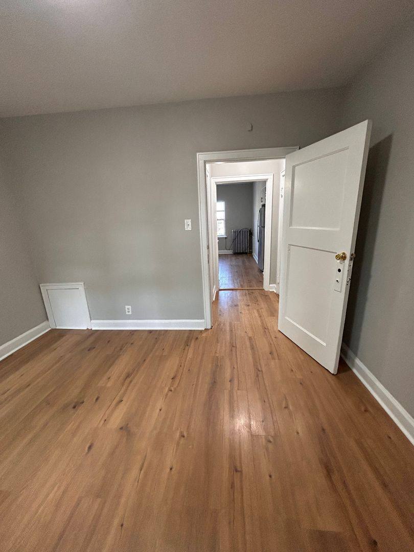 1020 E Pleasant St, Milwaukee, WI 53202 - Apartment for Rent - Image 4