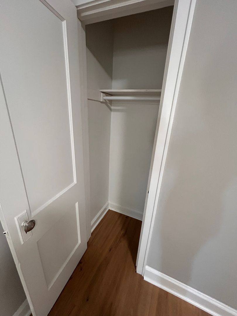 1020 E Pleasant St, Milwaukee, WI 53202 - Apartment for Rent - Image 8