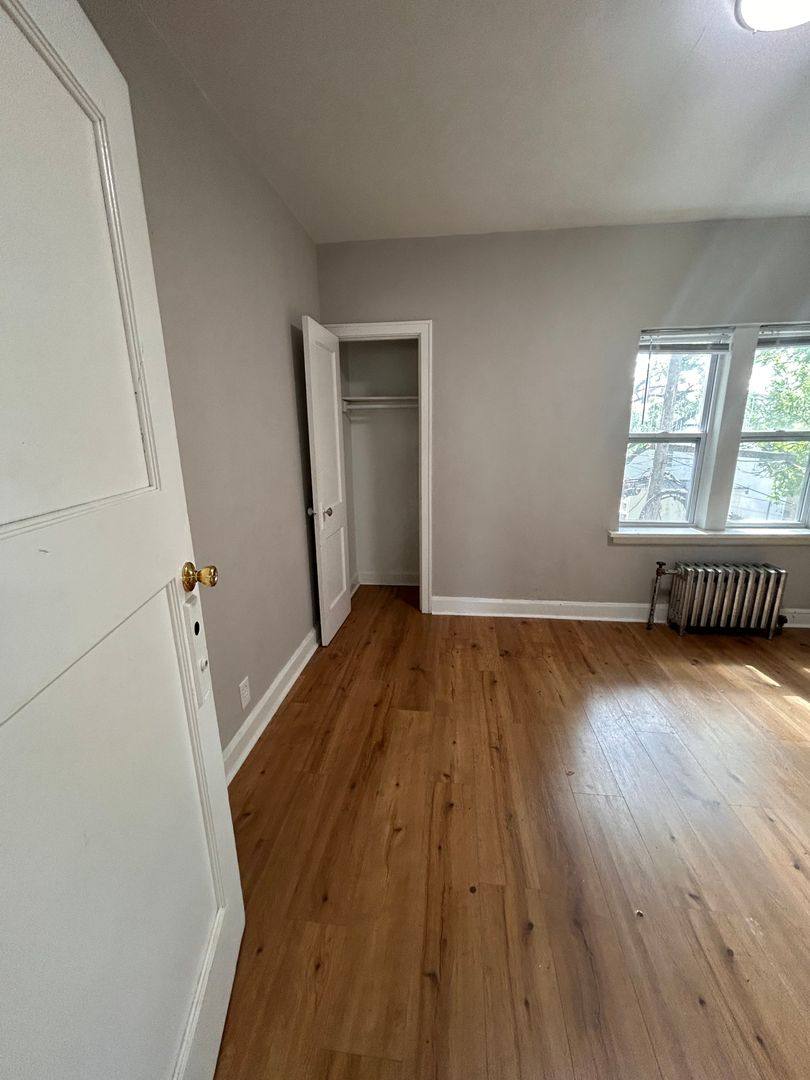 1020 E Pleasant St, Milwaukee, WI 53202 - Apartment for Rent - Image 2