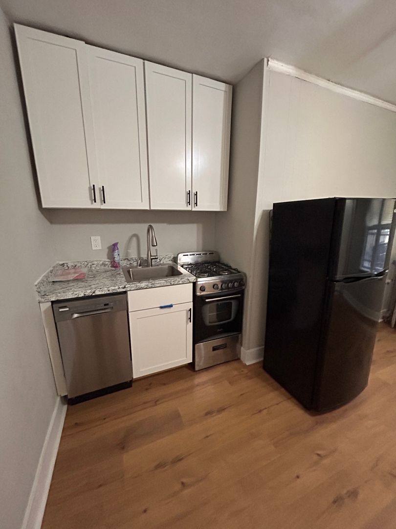 1020 E Pleasant St, Milwaukee, WI 53202 - Apartment for Rent - Image 13