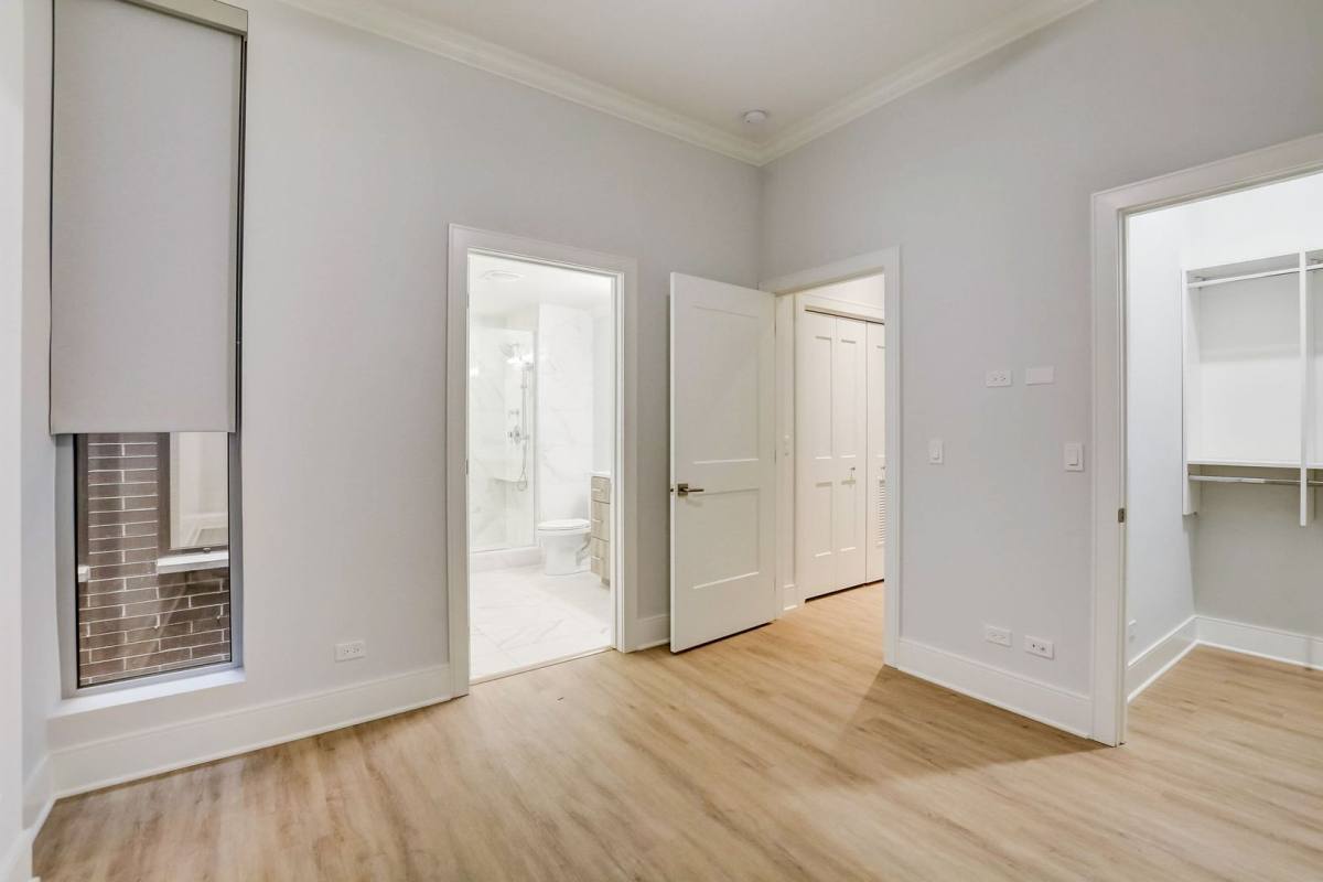 Apartment for rent at 128 S Laflin St, Chicago, IL 60607